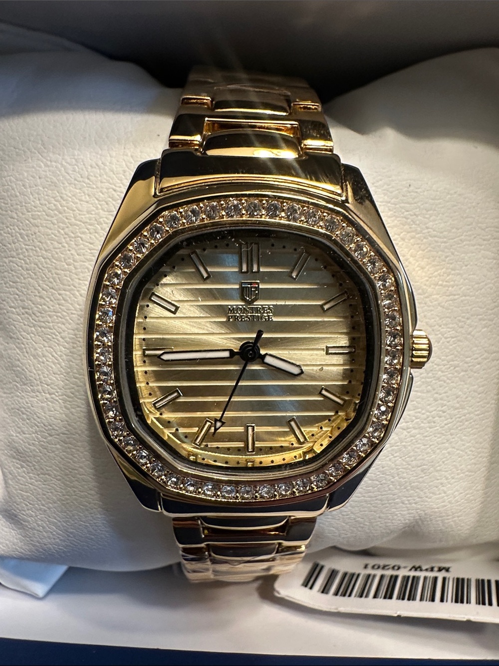 Montres Prestige Gold Crystal Bezel Watch